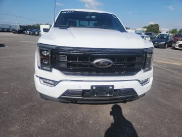 2023 Ford F-150 - image 2