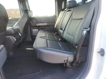 2023 Ford F-150 - image 9
