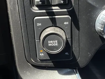 2023 Ford F-150 - image 33