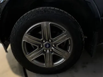 2020 Ford F-150 - image 6