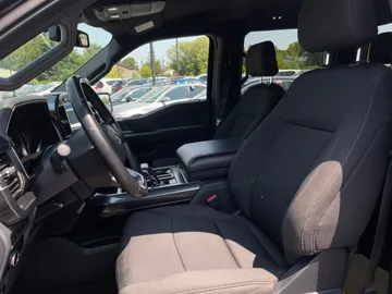 2023 Ford F-150 - image 3