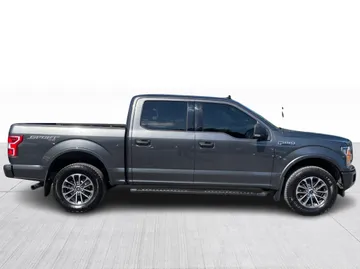 2019 Ford F-150 - image 2