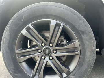 2022 Ford F-150 - image 7