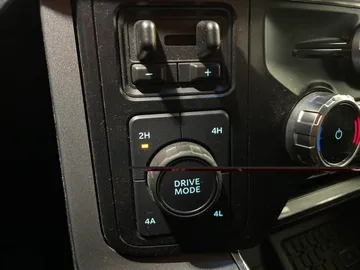 2023 Ford F-150 - image 32