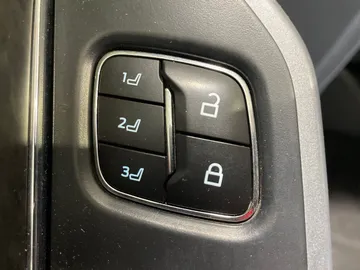 2023 Ford F-150 - image 18