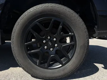 2024 Ford F-150 - image 8