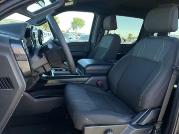 2024 Ford F-150 - image 3