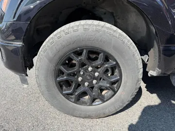 2024 Ford F-150 - image 7