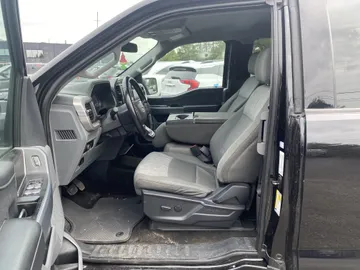 2022 Ford F-150 - image 8