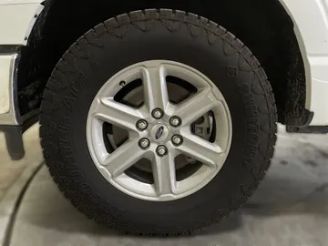2023 Ford F-150 - image 6