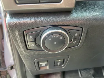 2019 Ford F-150 - image 17