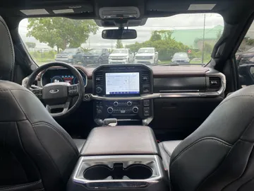2022 Ford F-150 - image 9