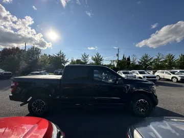2022 Ford F-150 - image 4