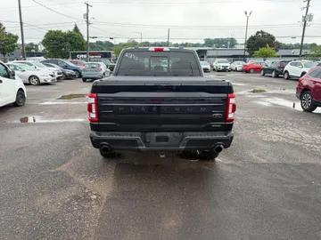2022 Ford F-150 - image 7