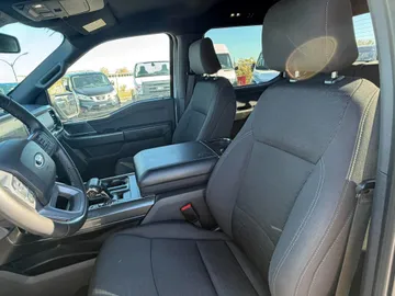 2023 Ford F-150 - image 8