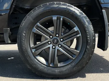 2022 Ford F-150 - image 6