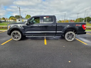 2022 Ford F-150 - image 4