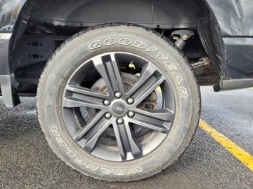 2022 Ford F-150 - image 7