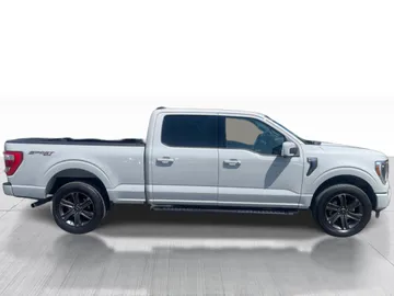 2023 Ford F-150 - image 2