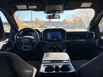 2022 Ford F-150 - image 7