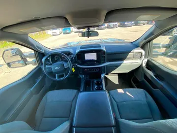 2023 Ford F-150 - image 9