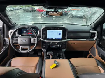 2022 Ford F-150 - image 9
