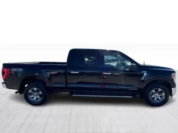 2023 Ford F-150 Hybrid - image 2