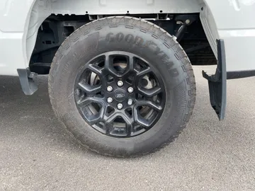 2024 Ford F-150 - image 8