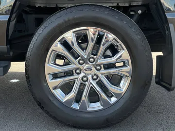 2024 Ford F-150 - image 7