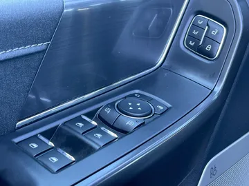 2024 Ford F-150 Hybrid - image 22