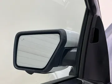 2024 Ford F-150 Hybrid - image 19
