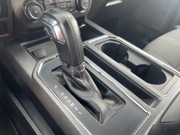 2016 Ford F-150 - image 24