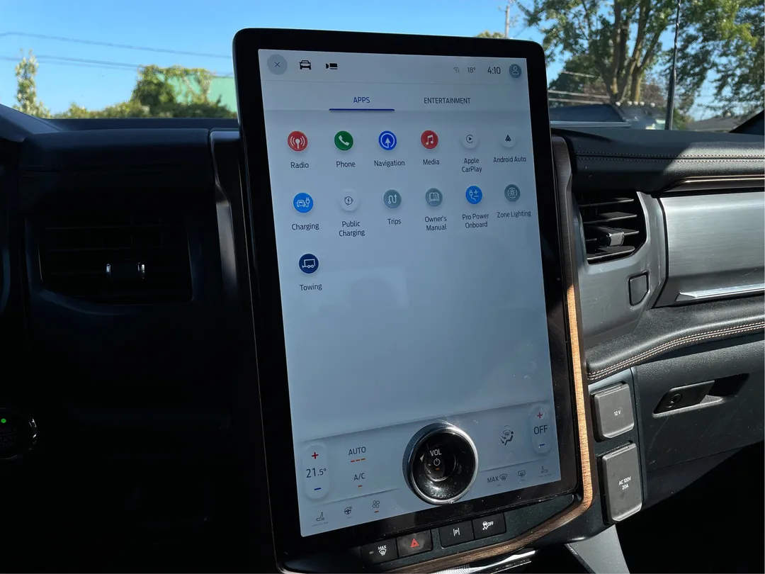 2023 Ford F-150 Lightning LARIAT, photo 6