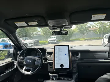 2023 Ford F-150 Lightning - image 9