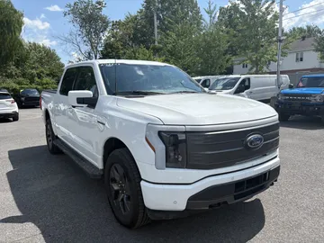 2023 Ford F-150 Lightning - image 3