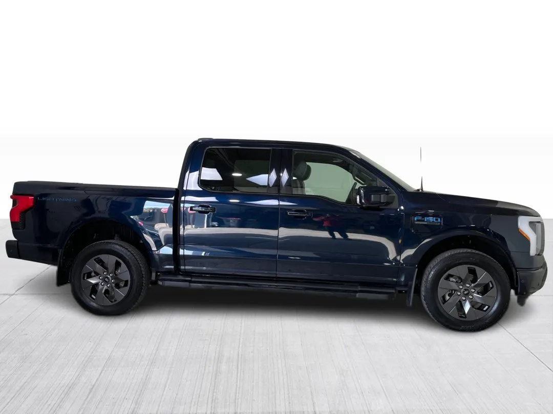 2022 Ford F-150 Lightning for sale - photo 2