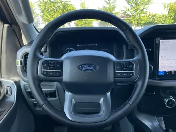 2025 Ford F-150 Lightning - image 17