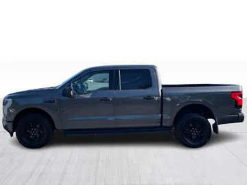 2025 Ford F-150 Lightning - image 10
