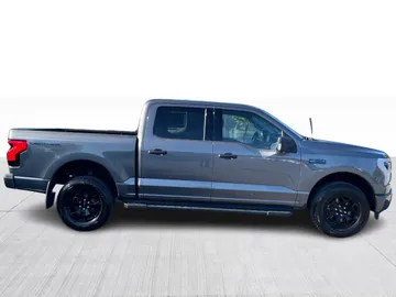 2025 Ford F-150 Lightning - image 2
