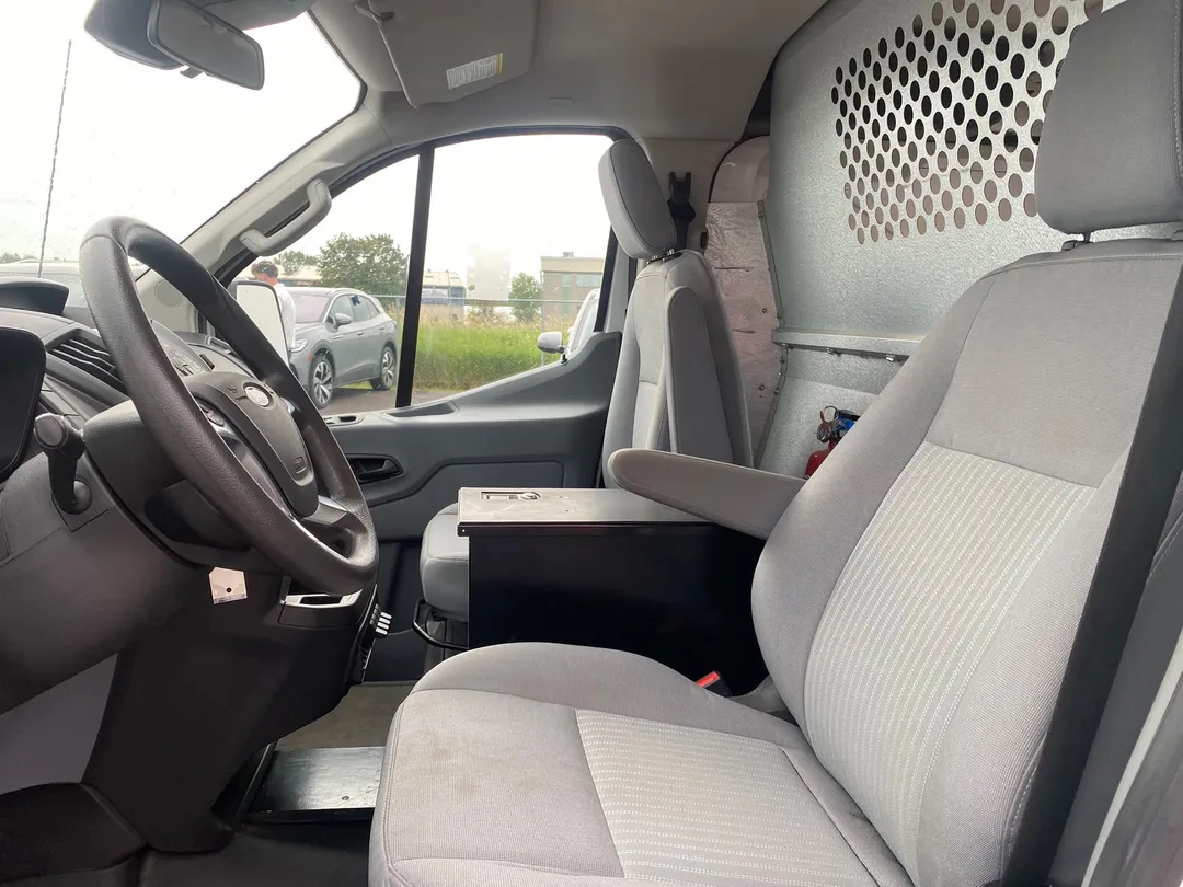 2018 Ford Transit — photo 7
