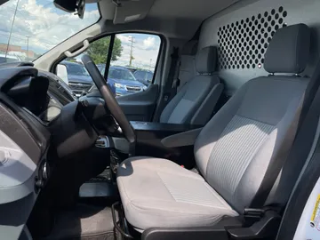 2018 Ford Transit - image 3