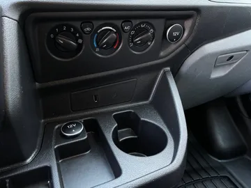 2018 Ford Transit - image 17