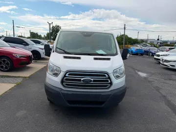 2018 Ford Transit - image 2