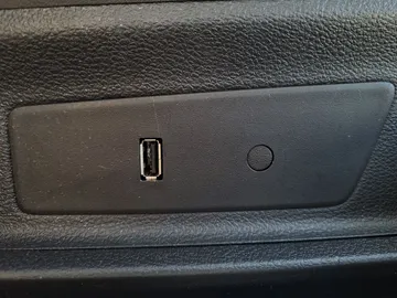 2019 Ford Transit - image 21