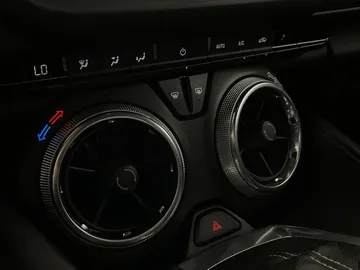 2019 Chevrolet Camaro - image 24