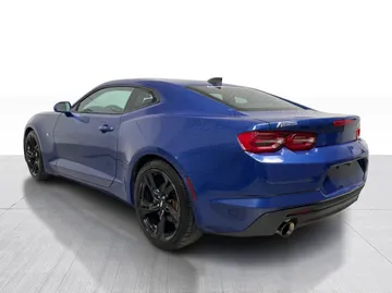 2019 Chevrolet Camaro - image 12