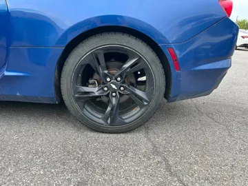 2019 Chevrolet Camaro - image 7