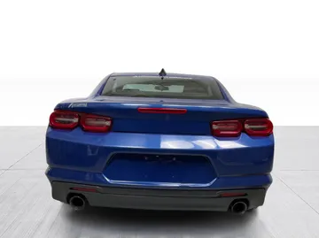 2019 Chevrolet Camaro - image 13