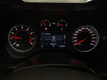 2019 Chevrolet Camaro - image 19