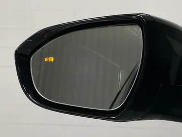 2022 Chevrolet Bolt EV - image 19